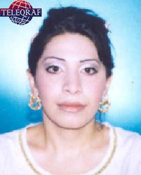 Үлкен кеуделі әйелдің суреті