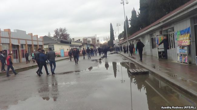 İrandan qayıdan Azərbaycan vətəndaşı: 'Kimə çatırsan, şikayətlənir' - FOTO