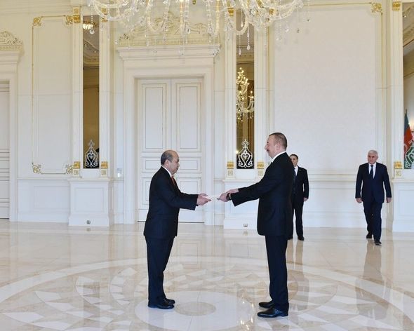 Президент принял верительные грамоты послов – ФОТО