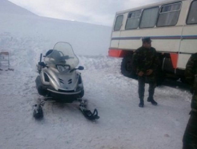 Журналистам показали зону поиска пропавших альпинистов - ФОТО