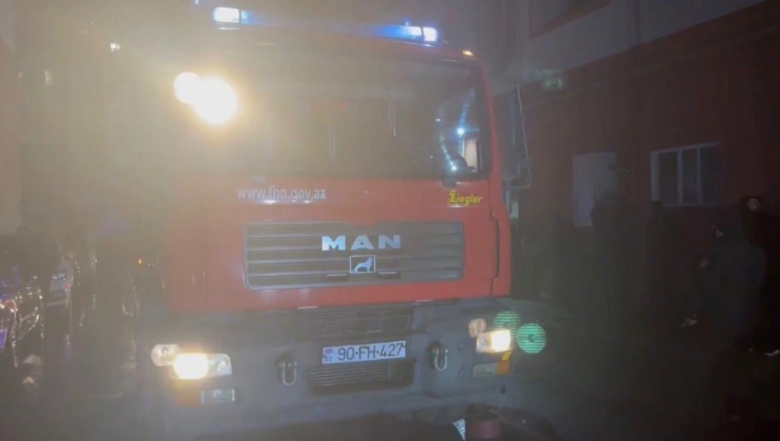 Xırdalanda güclü yanğın: İki nəfər xəsarət alıb, 20 sakin təxliyə edilib (Video)