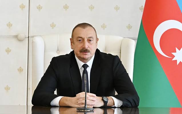 Президент Азербайджана поздравил чешского коллегу