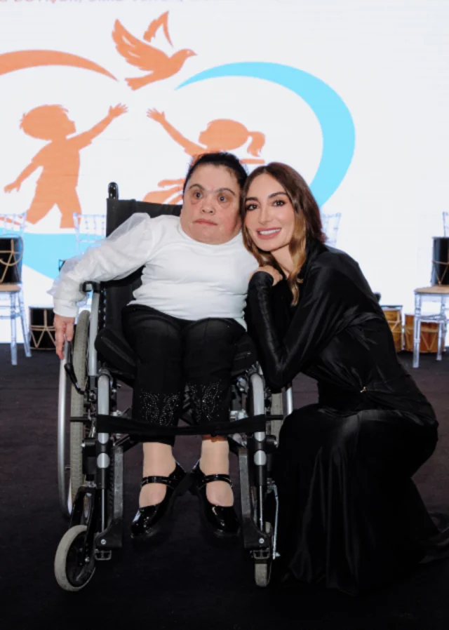 Leyla Əliyeva və Arzu Əliyeva "Cənnətin ariyası" adlı layihə çərçivəsində təqdim olunan konsertdə iştirak ediblər - Foto