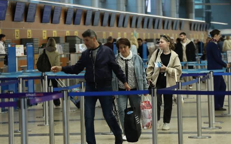 Moskvada uçuşlar dayandırıldı - Hava limanları boşaldılır